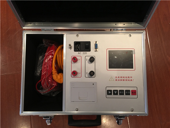 LCZZ-20A直流電阻測(cè)試儀用于，繞組的直流電阻測(cè)量是變壓器的例行試驗(yàn)之一，其目的主要是檢查繞組之間、繞組與引線之間的連接或機(jī)械特性是否良好、各相繞組之間的電阻是否平衡等，以保證變壓器的安全運(yùn)行。