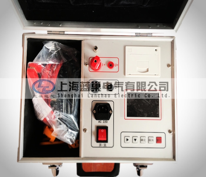 LCHL-200S智能回路電阻測試儀是根據(jù)中華人民共和國新電力執(zhí)行標(biāo)準(zhǔn)DL/T845.4-2004，采用高頻開關(guān)電源技術(shù)和數(shù)字電路技術(shù)相結(jié)合設(shè)計而成。它適用于開關(guān)控制設(shè)備回路電阻的測量。
